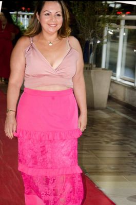 Eliane%20Sena%2C%20participou%20do%20%26quot%3BDesfile%20New%20Fashion%20Tons%20de%20Rosa%26quot%3B%2C%20no%20Espa%E7o%20Alameda%20Caf%E9%2C%20em%20Guarulhos%2C%20S%E3o%20Paulo.%20Evento%20organizado%20pela%20revista%20e%20ag%EAncia%20Divansmil%20em%20parceria%20com%20a%20empresa%20Bia%20Bonita%2C%20especializada%20em%20semi%20joias%2C%20foi%20em%20homenagem%20ao%20m%EAs%20da%20mulher.