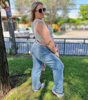 Niura Koshkina is a Russian actress.