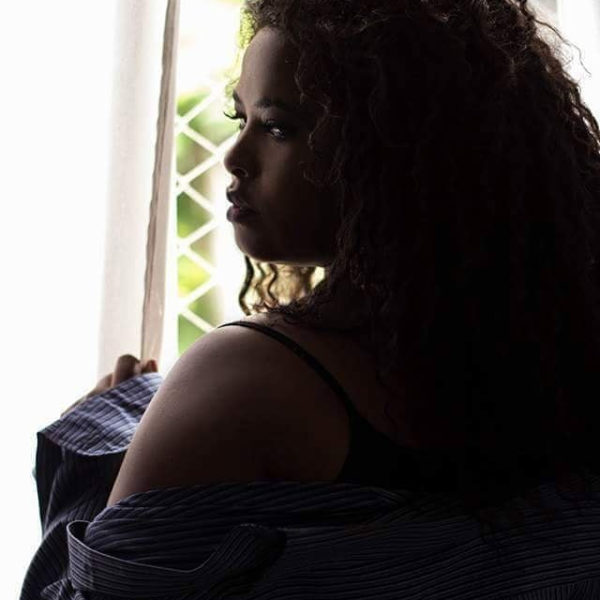 Lidiane Machado publicou uma foto de seu ensaio boudoir