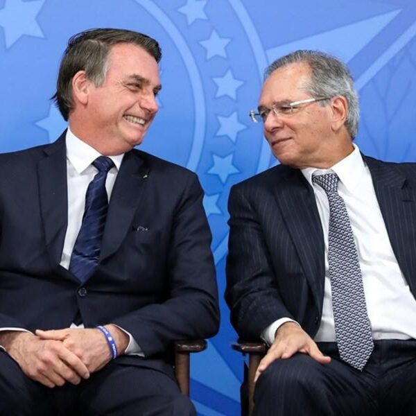 Governo de Jair Bolsonaro estuda estender Auxílio Emergencial