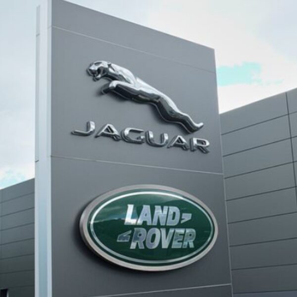 Jaguar Land Rover suspende exportações ao Estados Unidos