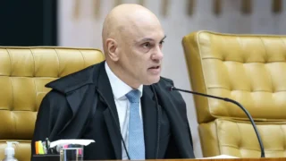 Moraes dá 10 dias para PF ouvir Flávio em caso de calúnia contra Lula 